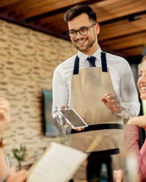 ATENCIÓN AL CLIENTE EN HOSTELERÍA